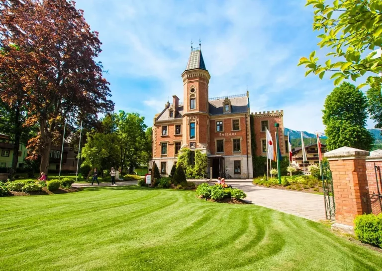 Idyllisches Rathaus von Schaldming